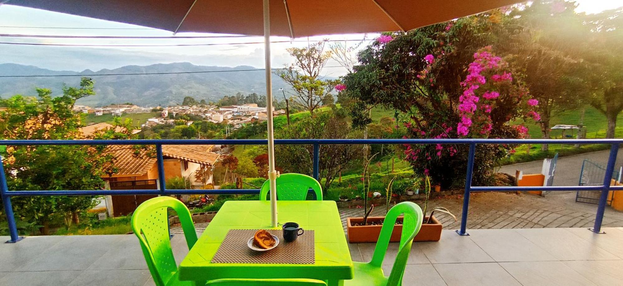 ᒍᑌᕼᗩᒪᑌ Hotel Jericoc  Exterior foto